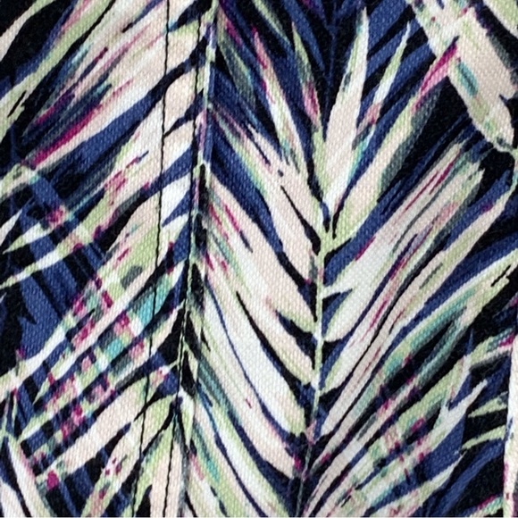 Banana Republic Factory Leaf Patterned Cotton High Rise Shorts, 12 - Picture 11 of 16